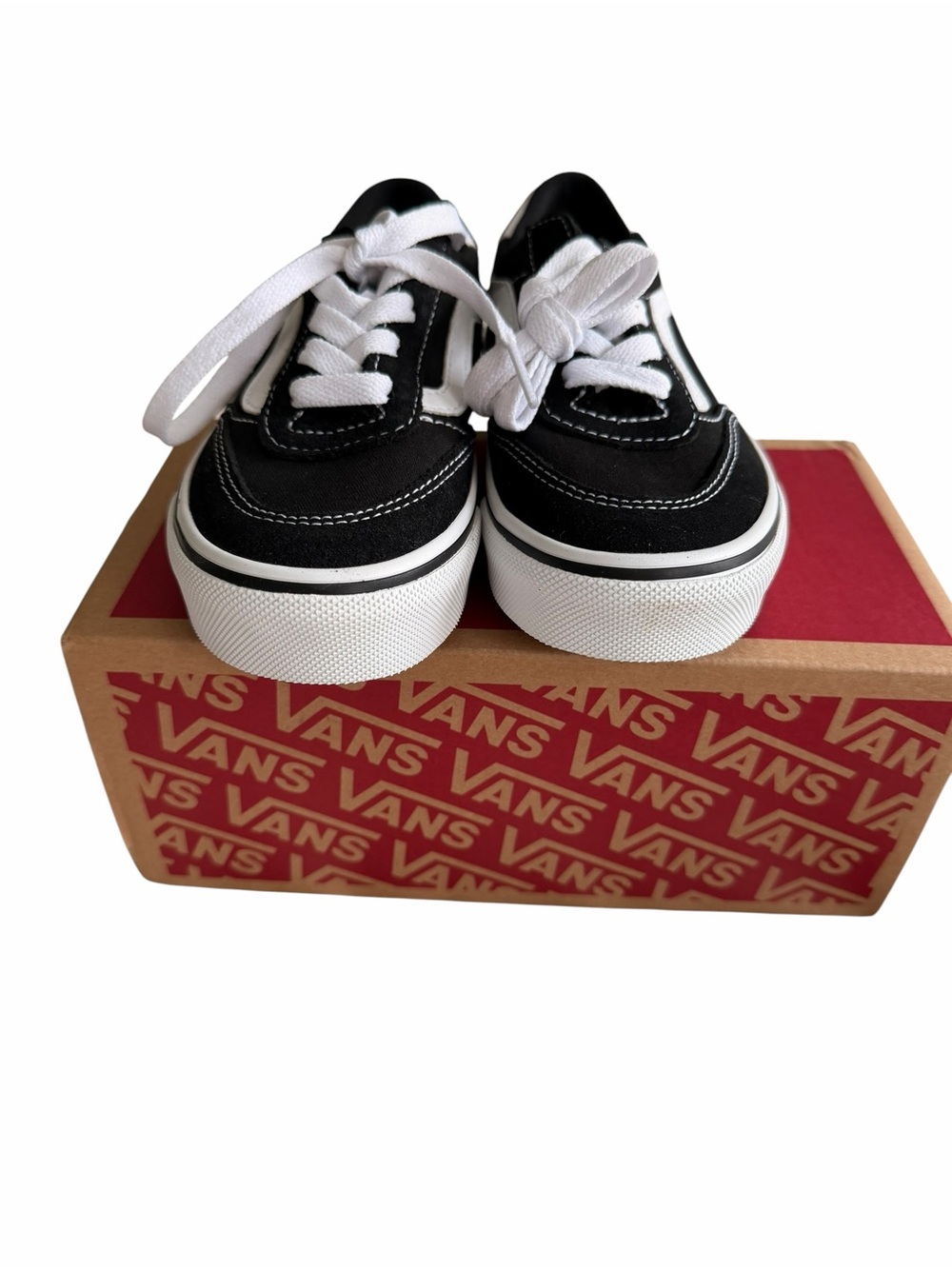 NWT Vans Brooklyn LS Youth Sneakers | Black/White | Size 12.5 YT | New in Box - Picture 3 of 8